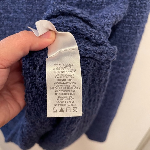 Hillary Radley denim hue sweater. Lg - Picture 2 of 7